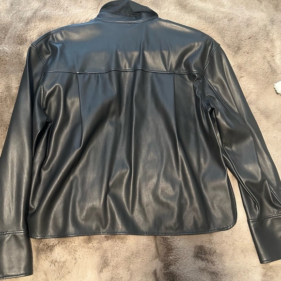 Zara Faux Leather Shirt Size Small
Like New, Pockets, Easy to Wear - Picture 8 of 11